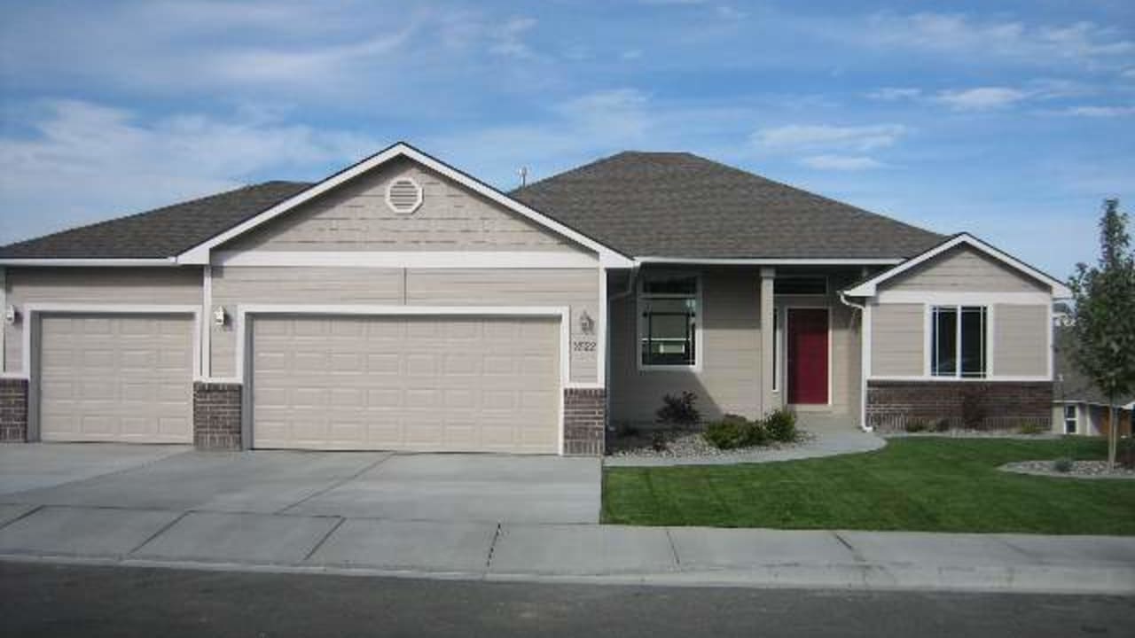 8307  W 4th Pl, Kennewick WA 99336