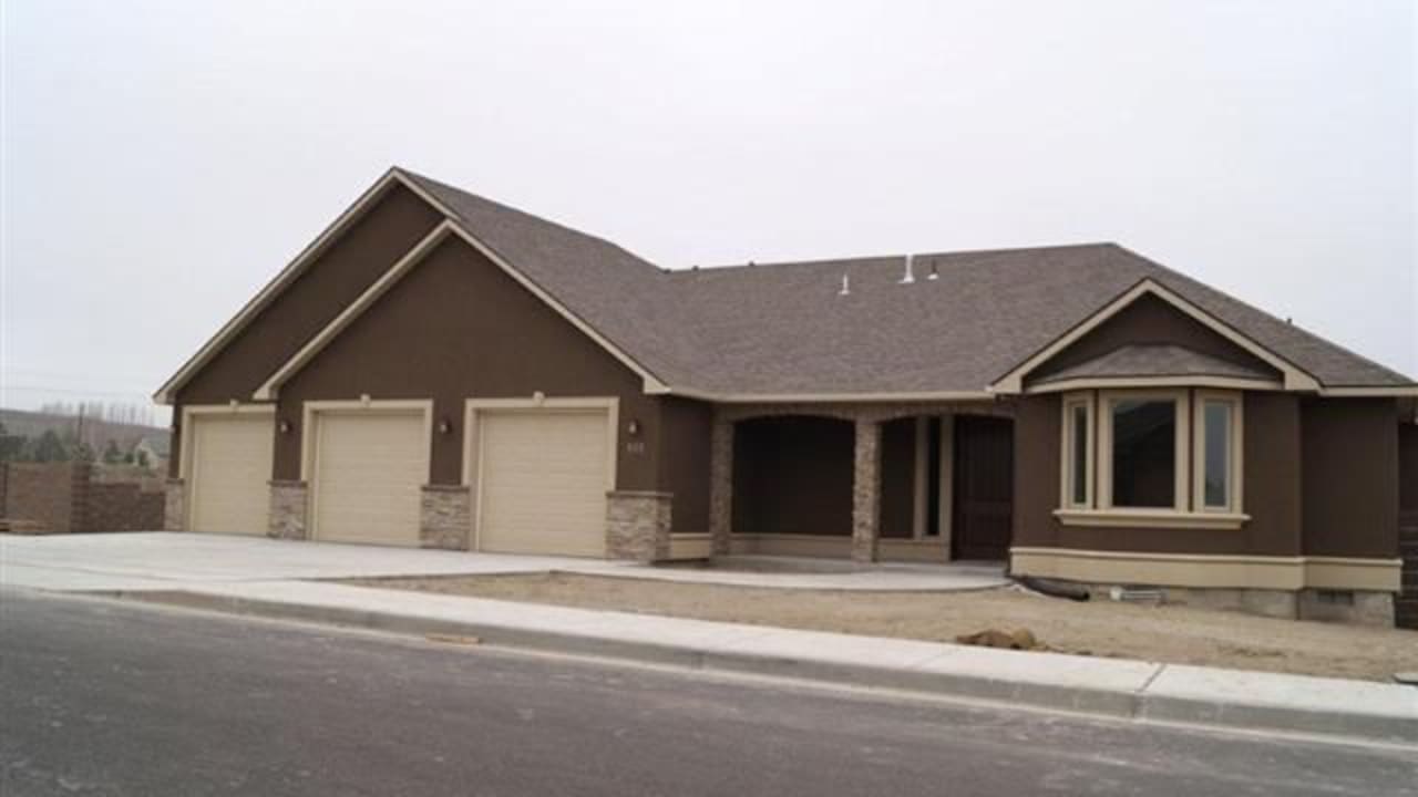 656 S Hawaii St, Kennewick WA 99336