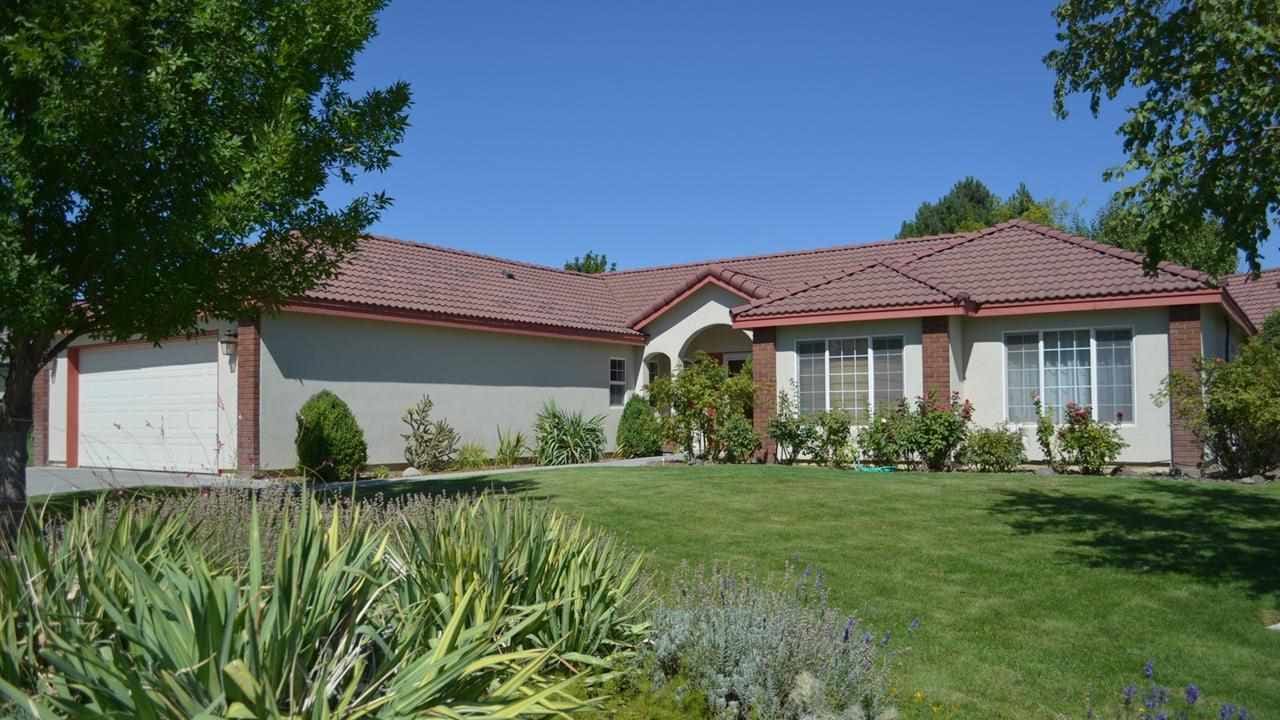 2704 Briarwood Lane, West Richland WA 99353