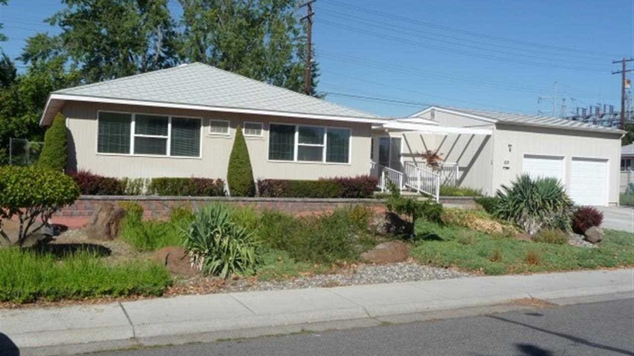 1102 Wilson, Richland WA 99352