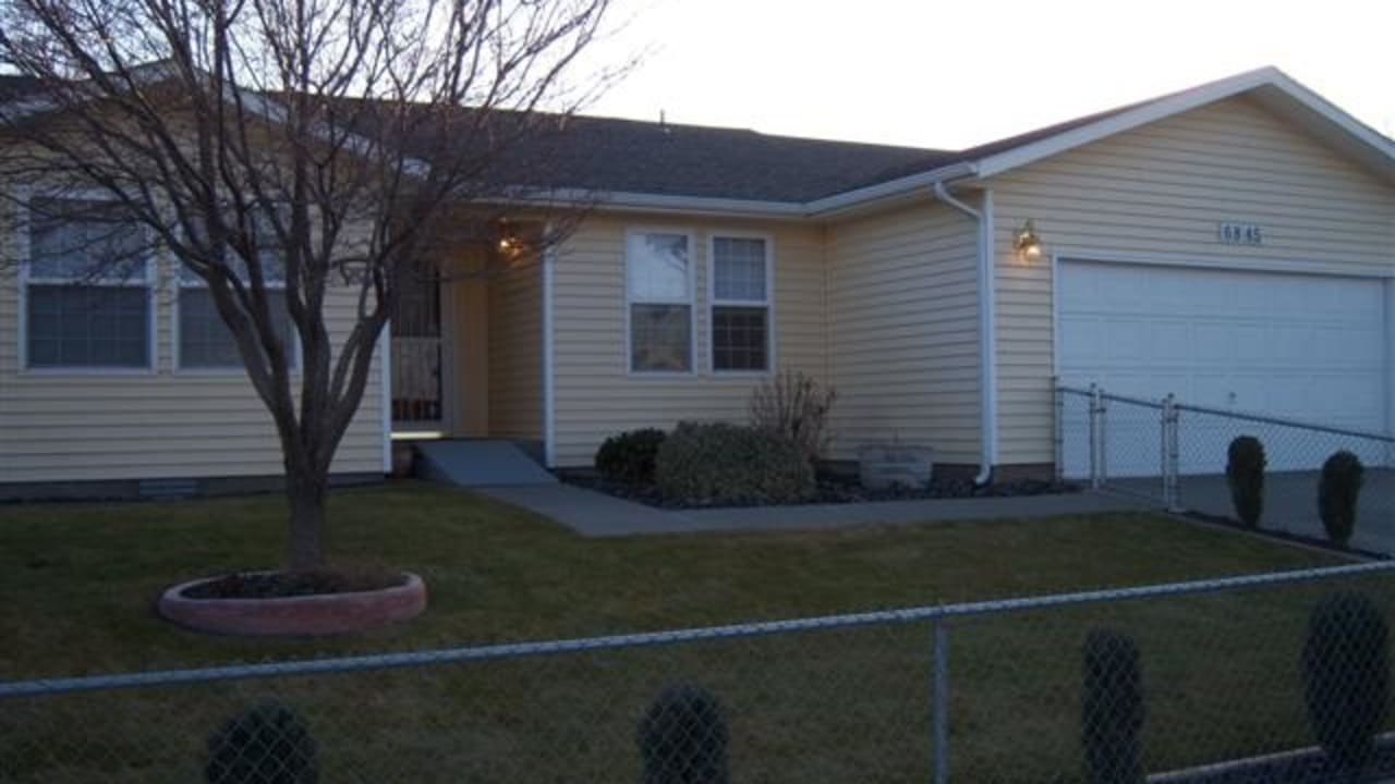 6845 W 1st Avenue., Kennewick WA 99336