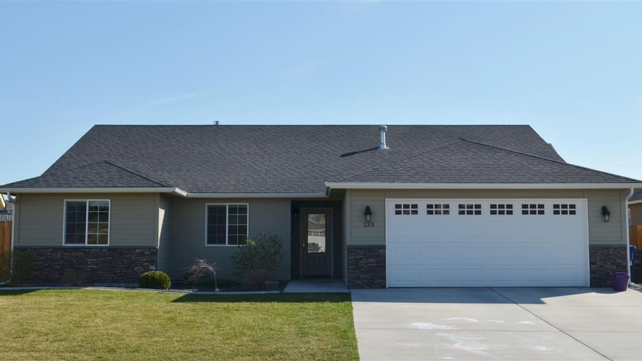 133 Erica Drive, Richland WA 99352