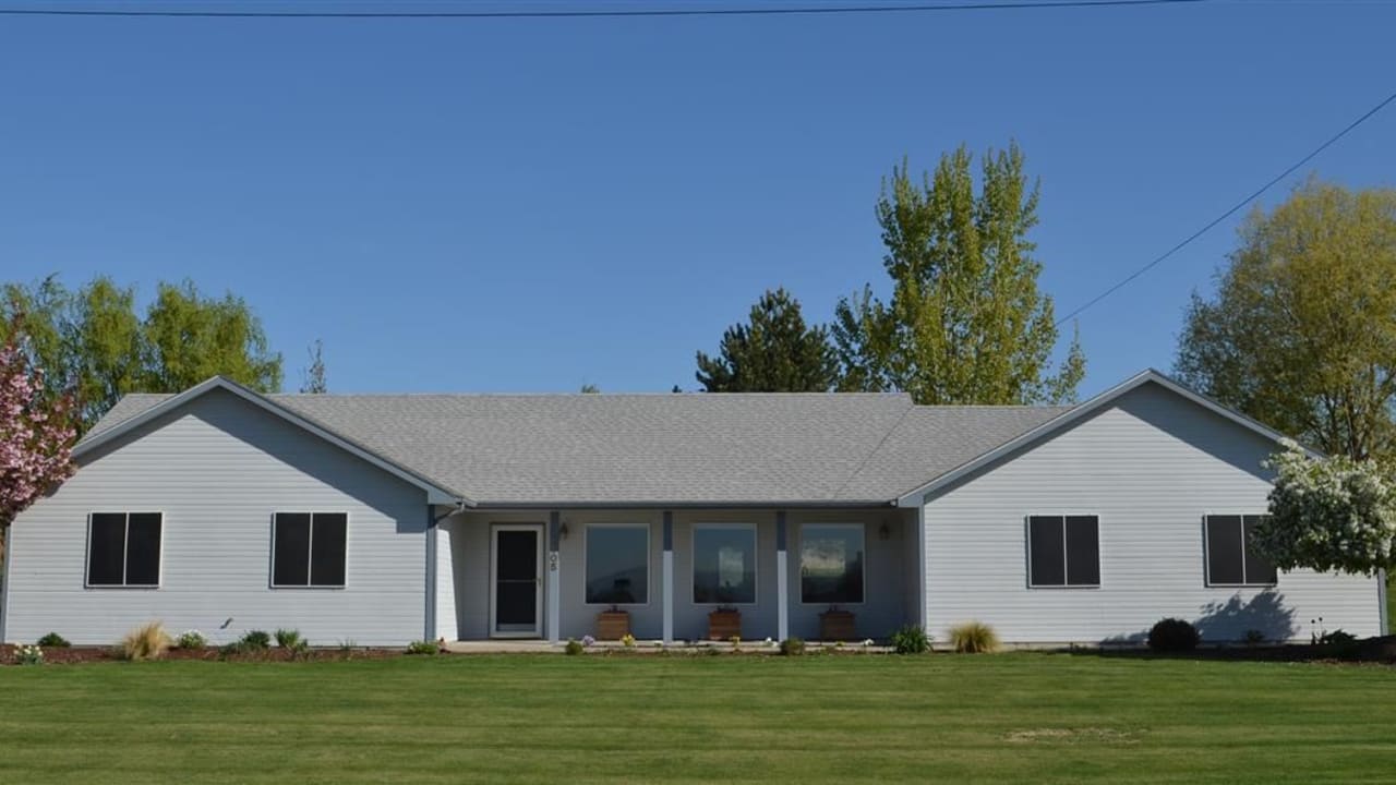 6105 W Argent Road, Pasco WA 99301