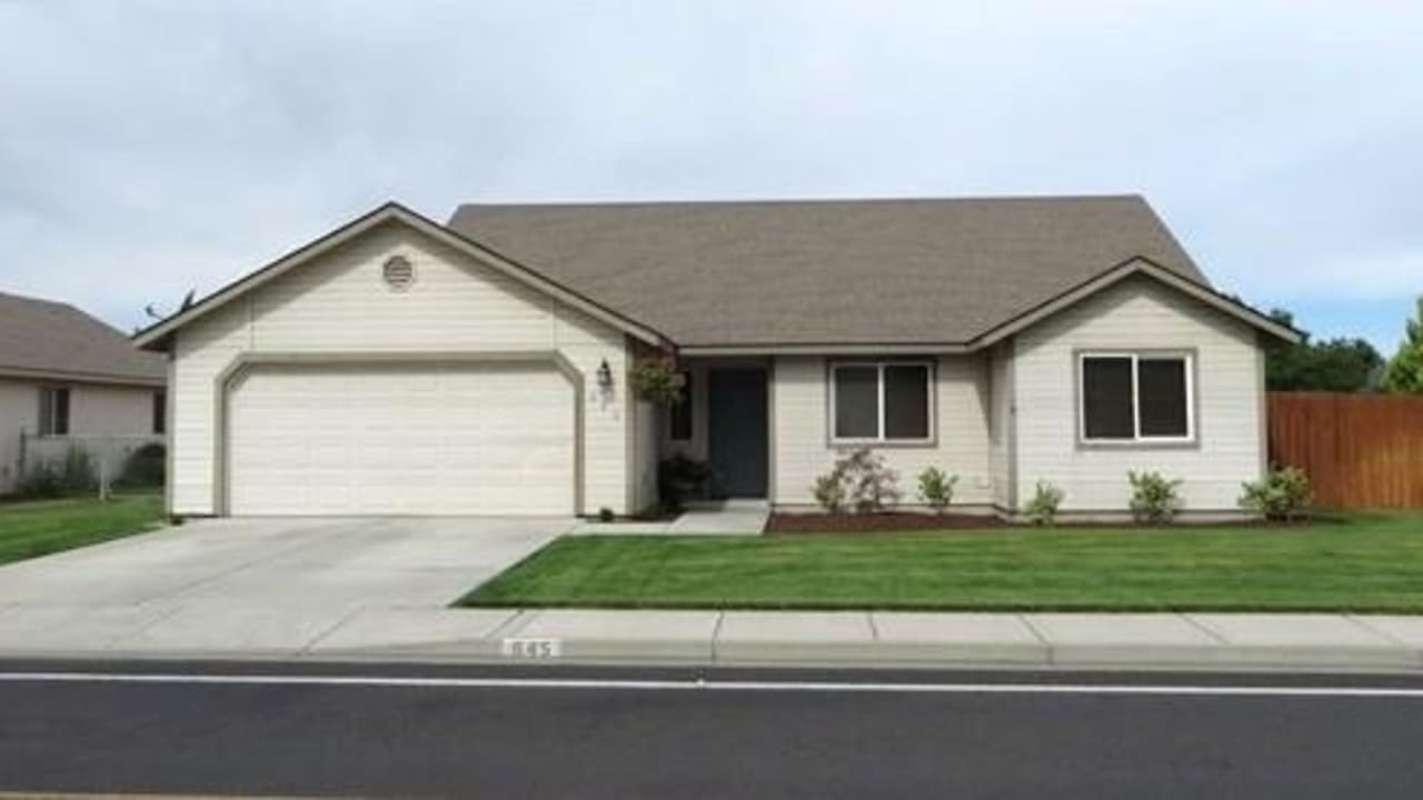 645 N Neel, Kennewick WA 99336