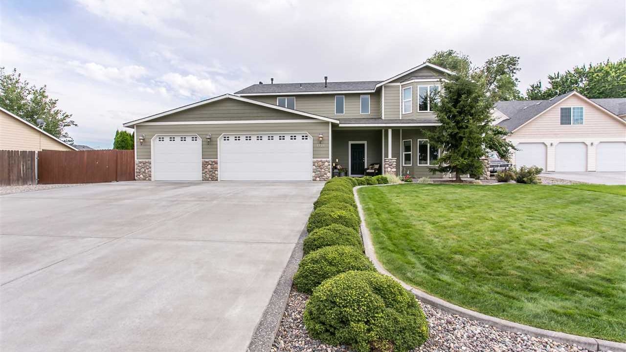 1721 W 39th Avenue, Kennewick WA 99337