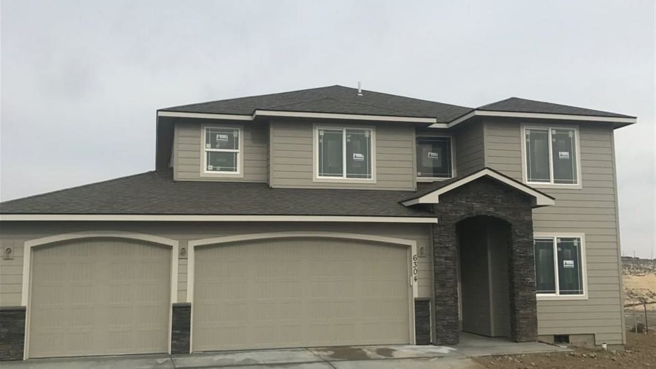 6304 W 38th, Kennewick WA 99336