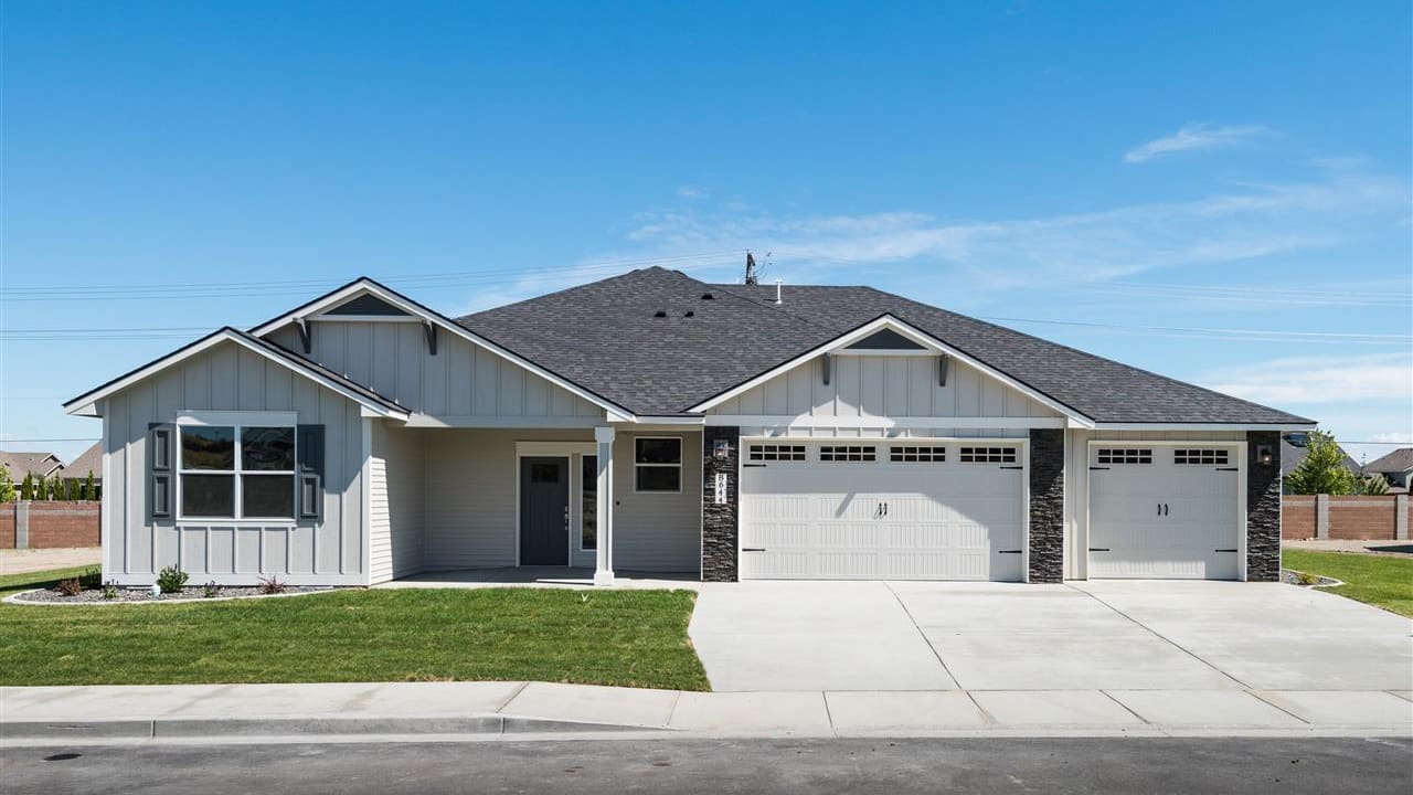 8644 W 11th Avenue, Kennewick WA 99338