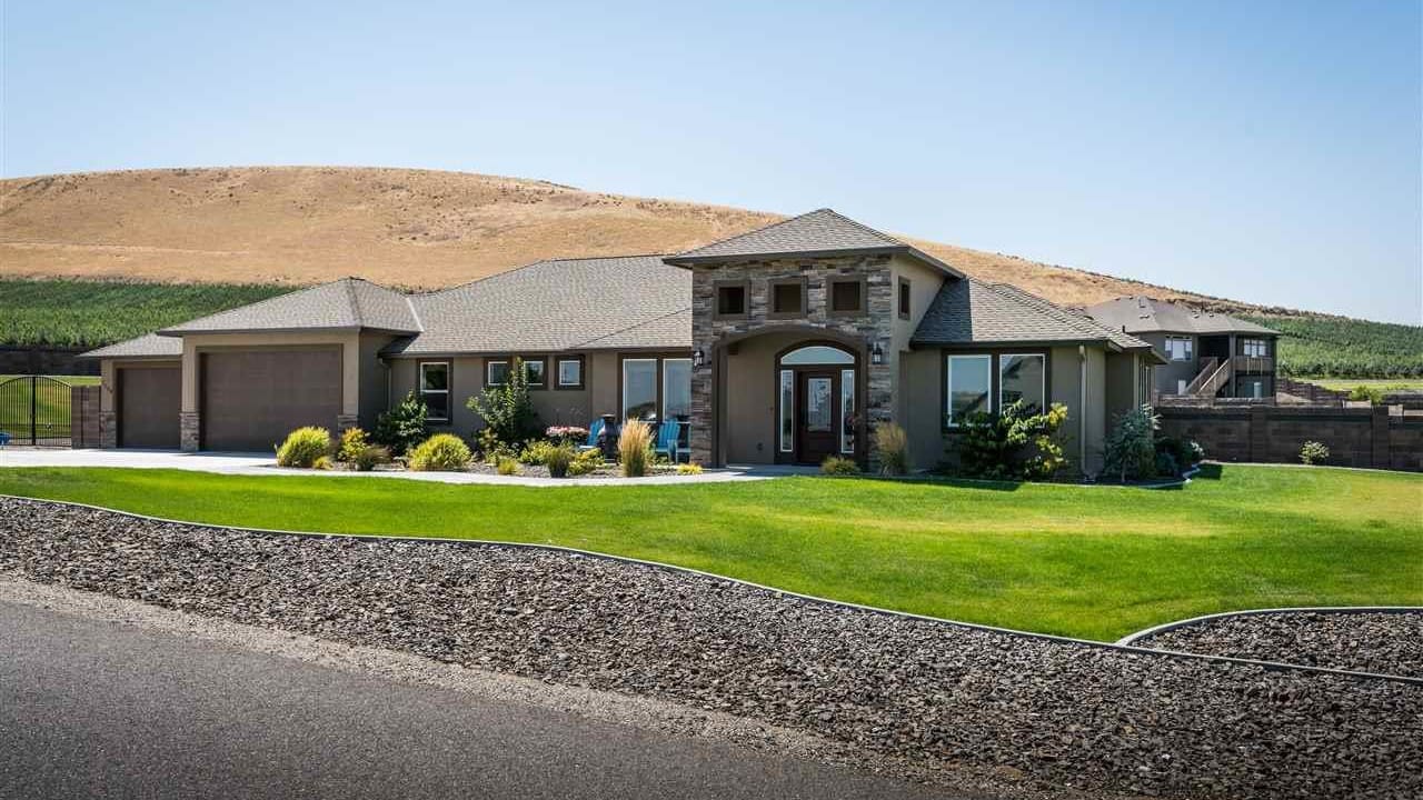 7104 Coulee Vista Drive, Kennewick WA 99338-6018