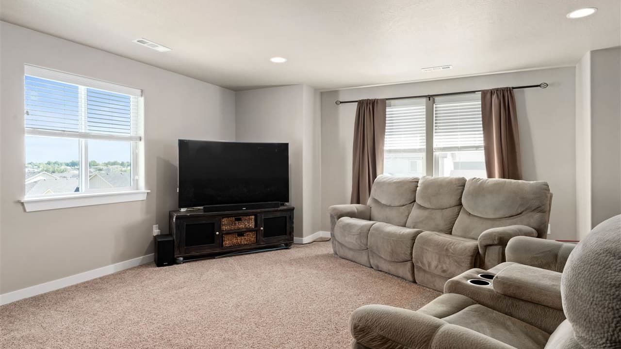 2785 Chelan Loop, Richland WA 99352