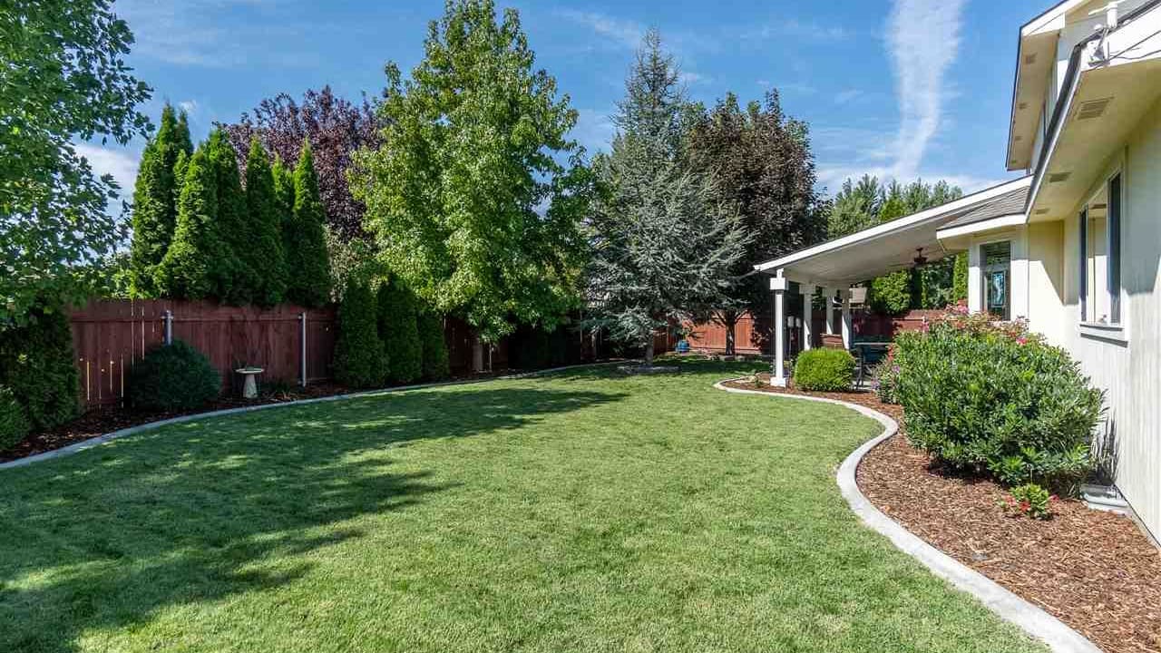 365 Lombardy Lane, Richland WA 99352