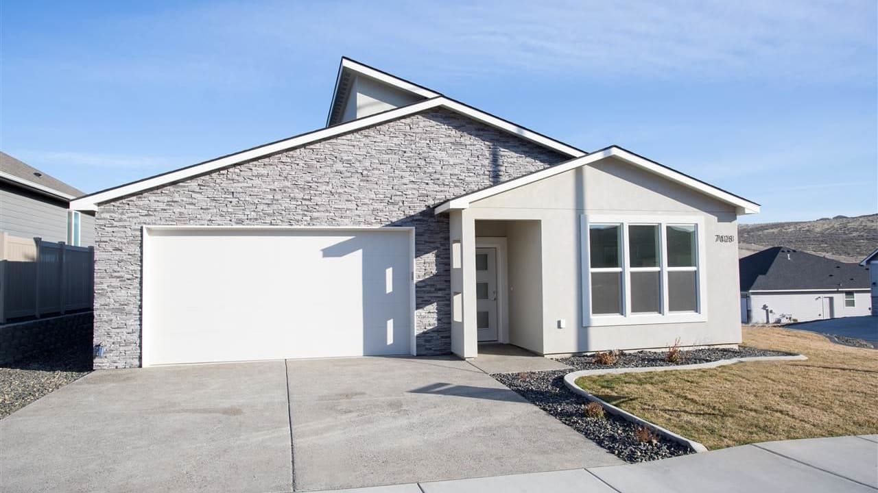 7028 W 32nd Avenue, Kennewick WA 99338