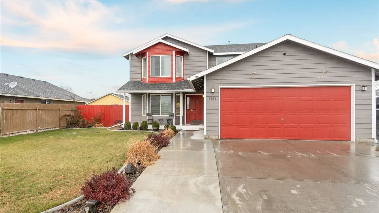 8307 Lopez Dr, Pasco WA 99301