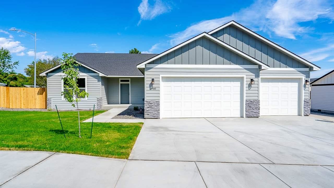 1980 W 39th Avenue, Kennewick WA 99337