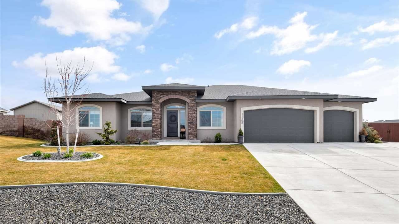 11260 Woodsman Dr, Pasco WA 99301