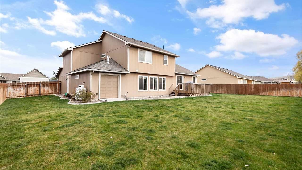 110 S Penn St, Kennewick WA 99336