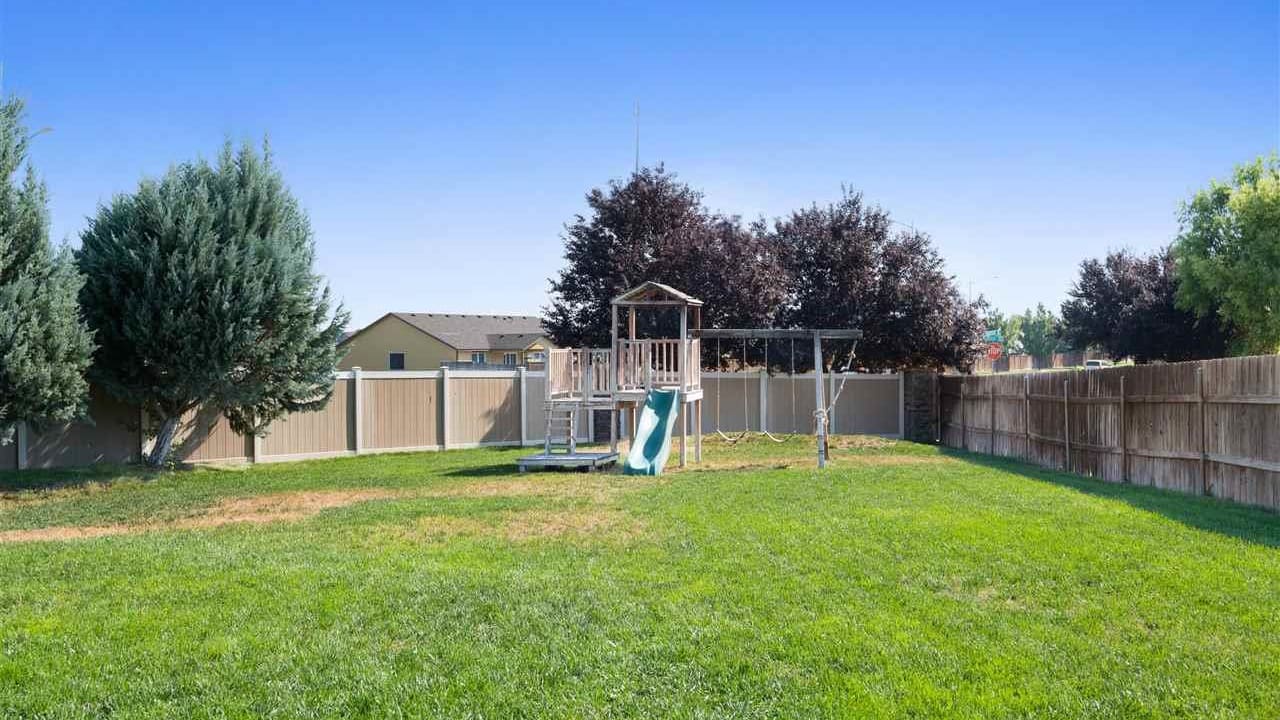 5415 Austin Drive, Pasco WA 99301