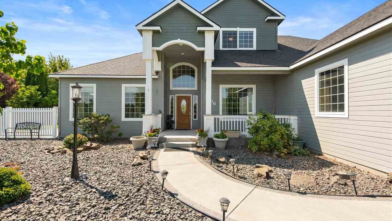 7006 Glenbrook Loop, West Richland WA 99353