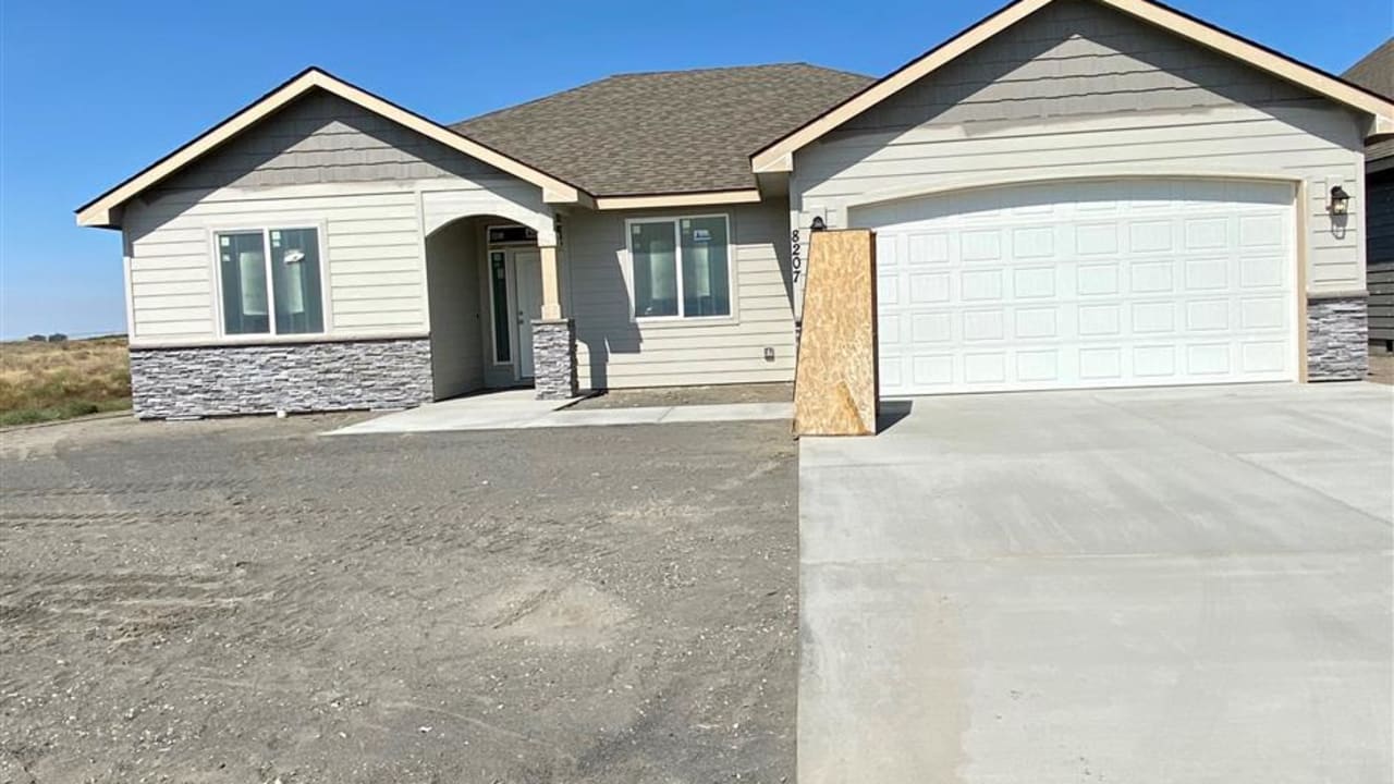 8207 Ashen Drive, Pasco WA 99301