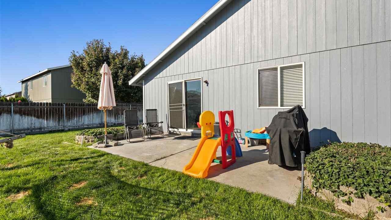 7704 Bonilla Drive, Pasco WA 99301