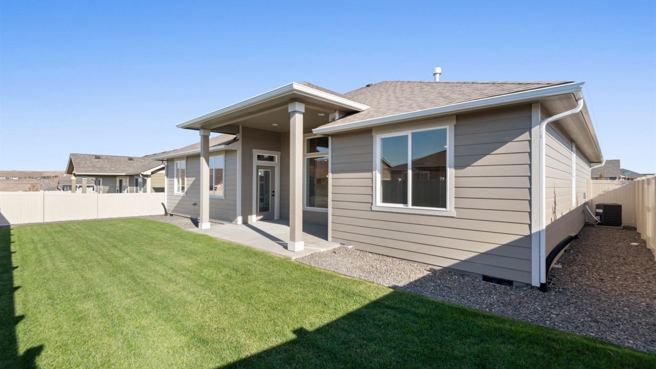 3757 S Van Buren Place, Kennewick WA 99338