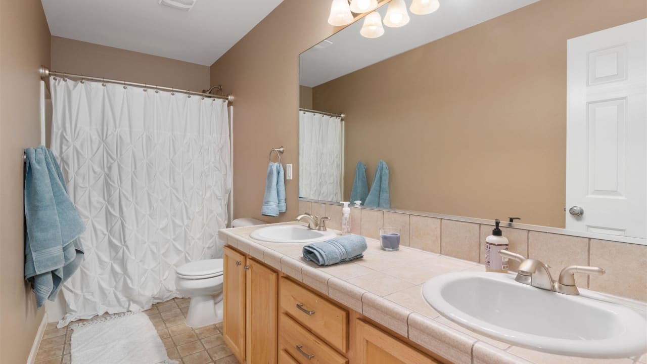 2883 Sawgrass Loop, Richland WA 99354