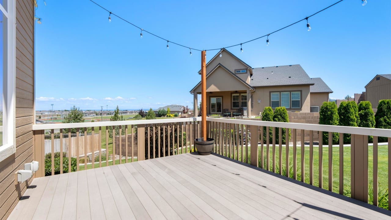 5937 W 37th Place, Kennewick WA 99338