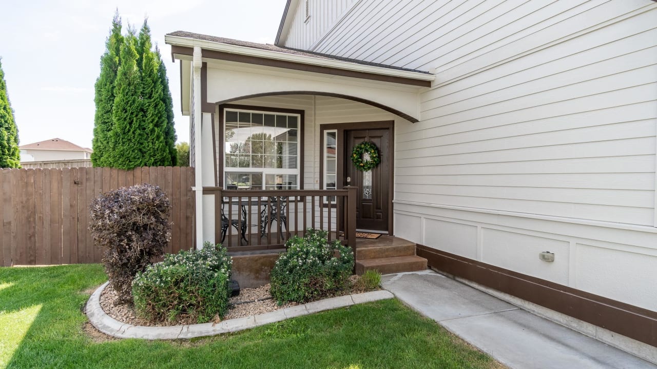 107 Erica Drive, Richland WA 99352