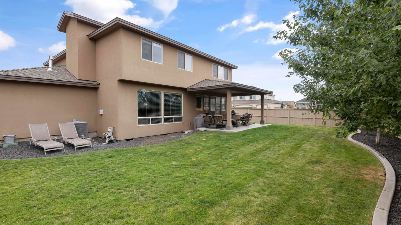 2301 Coppermist Court, Richland WA 99354