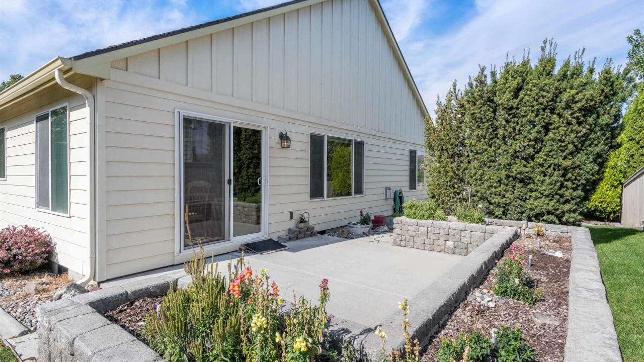 1611 S Jefferson Place, Kennewick WA 99338