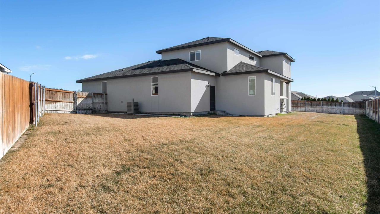 5010 Pinehurst Drive, Pasco WA 99301