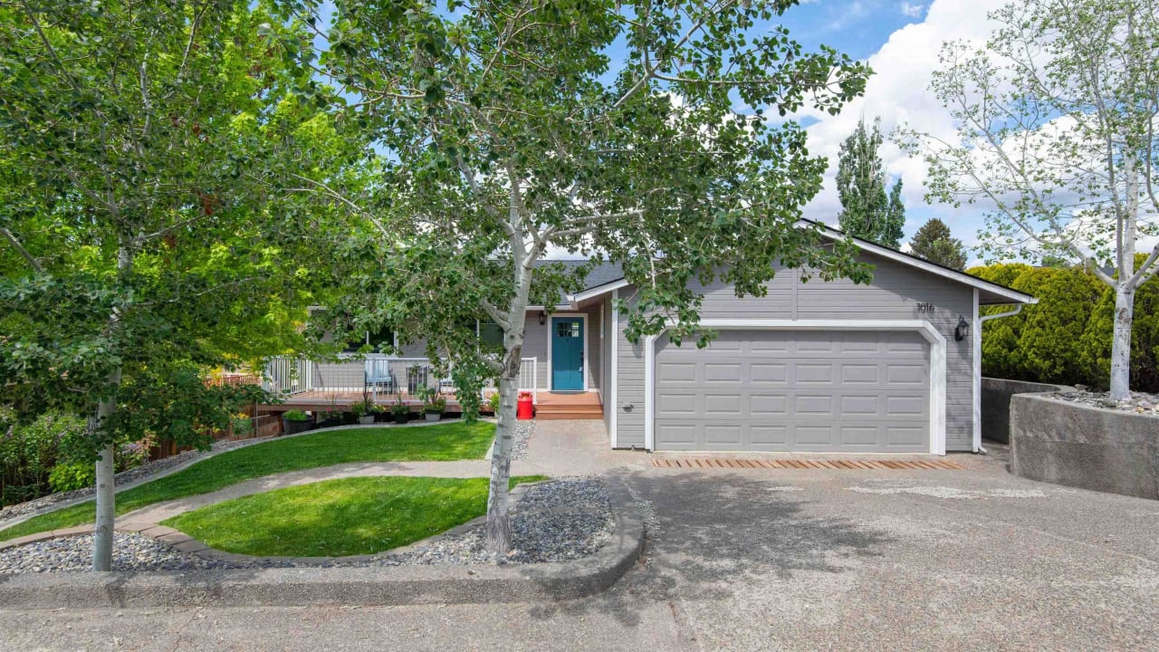 1016 Riesling Pl, Prosser WA 99350