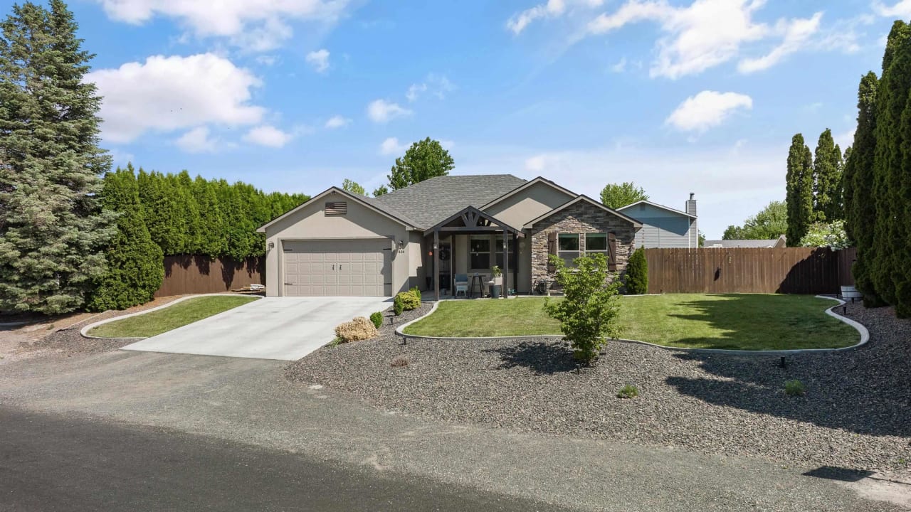 406 W 49th Avenue., Kennewick WA 99337