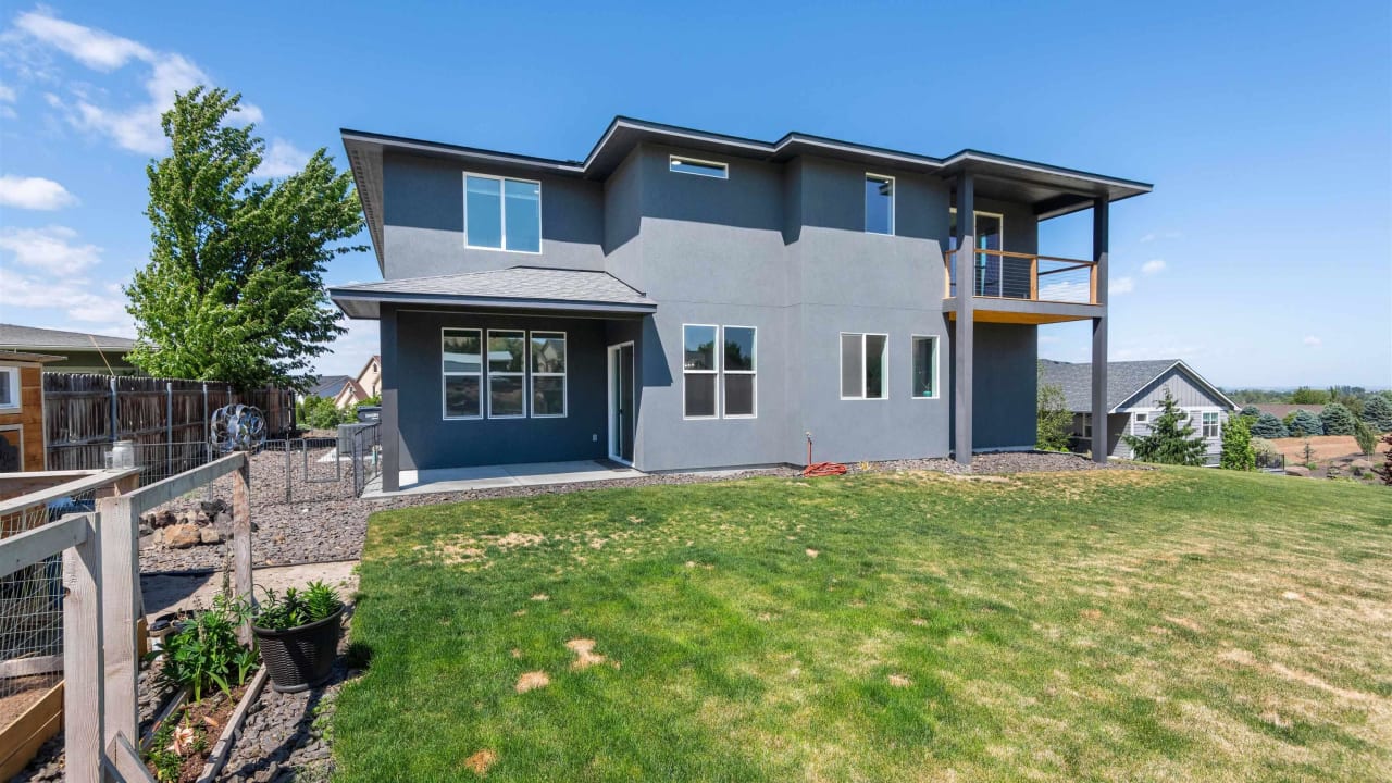 4811 Starburst Court, West Richland WA 99353