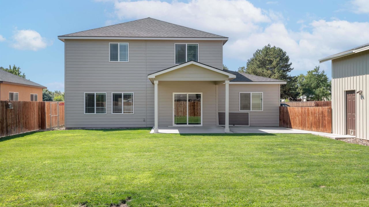 3212 S Auburn St., Kennewick WA 99337