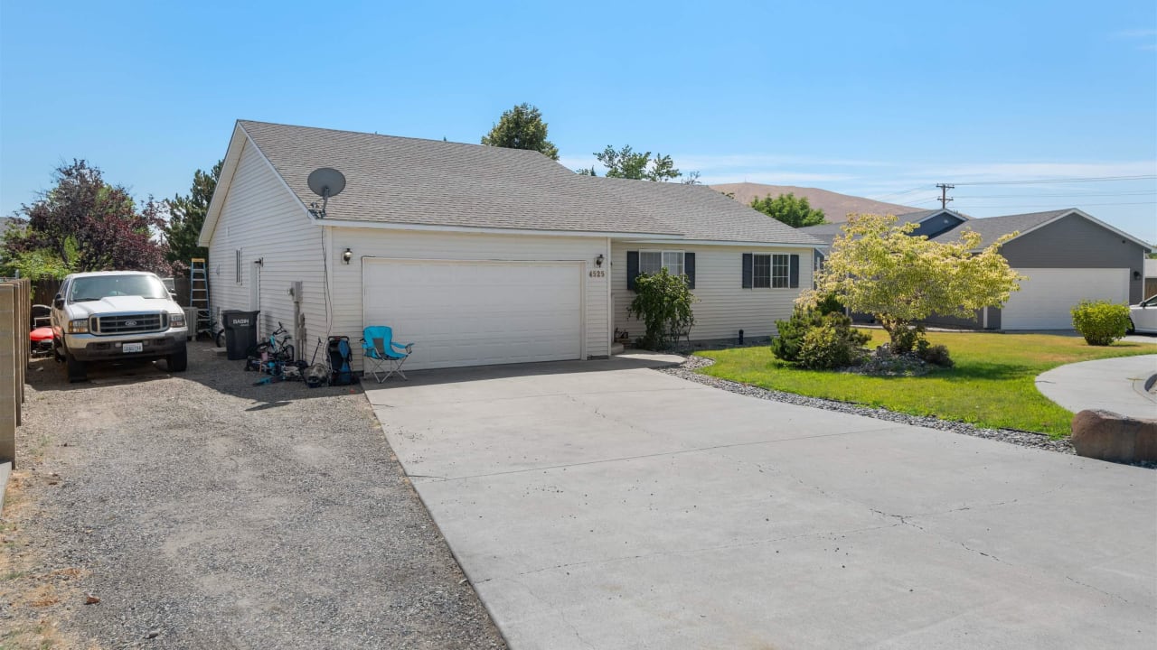 4525 Sunglow Court, West Richland WA 99353