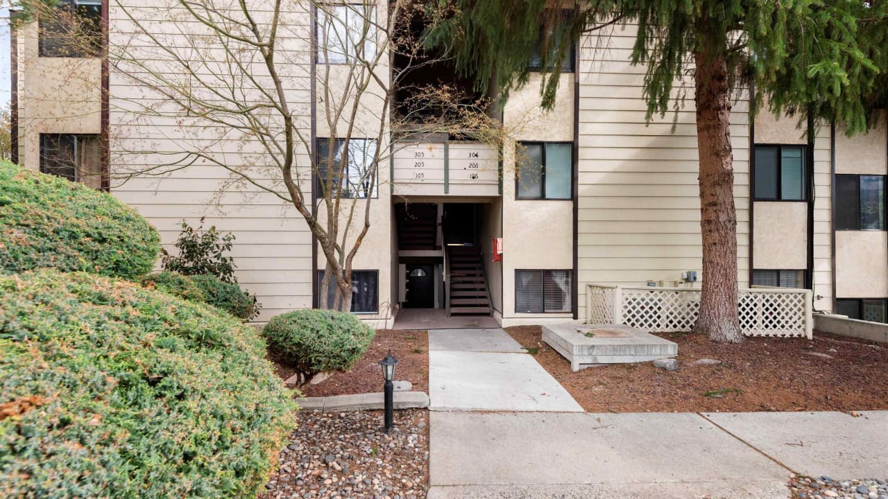 303 Gage Blvd #224, Richland WA 99352