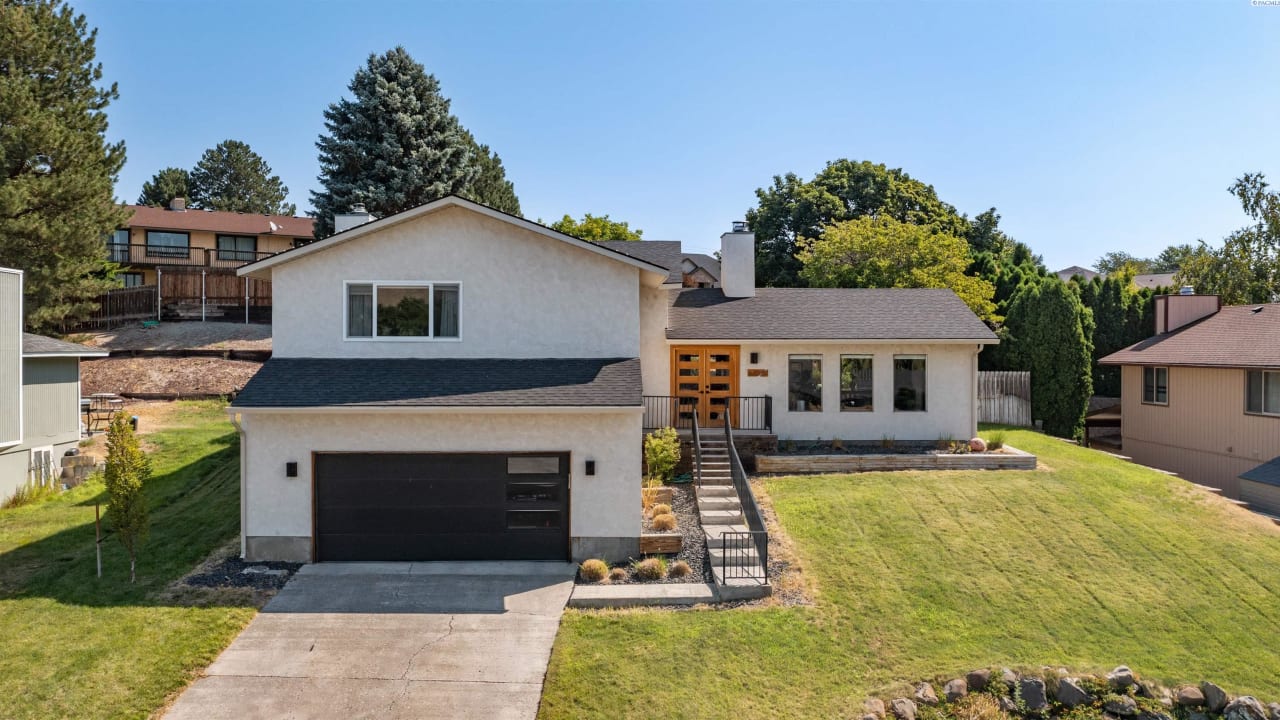 620 Meadows Drive S, Richland WA 99352