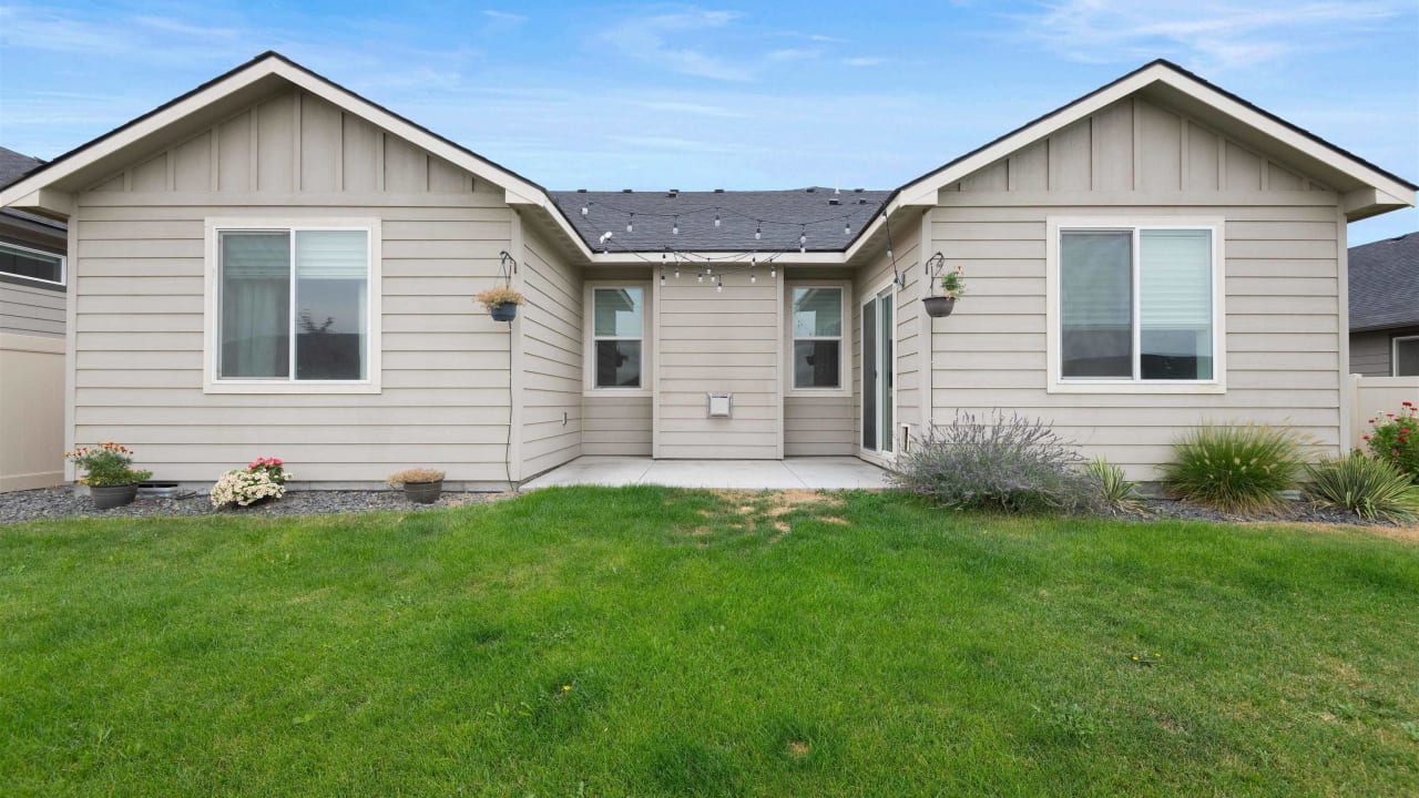 2946 Woodland Place, Richland WA 99352