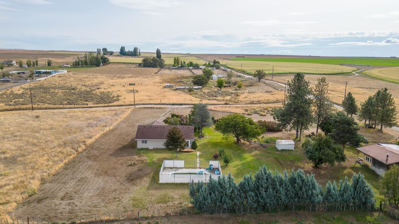 51 Meeker Rd, Pasco WA 99301