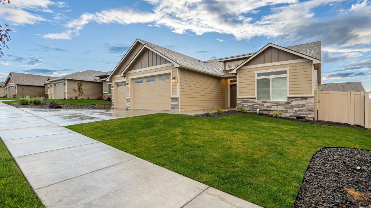 3724 S Van Buren Street, Kennewick WA 99338