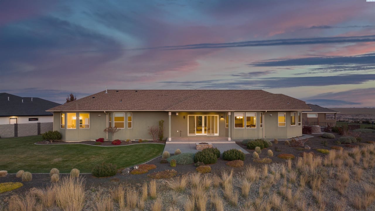 2317 Eagle Ridge Court, Richland WA 99354