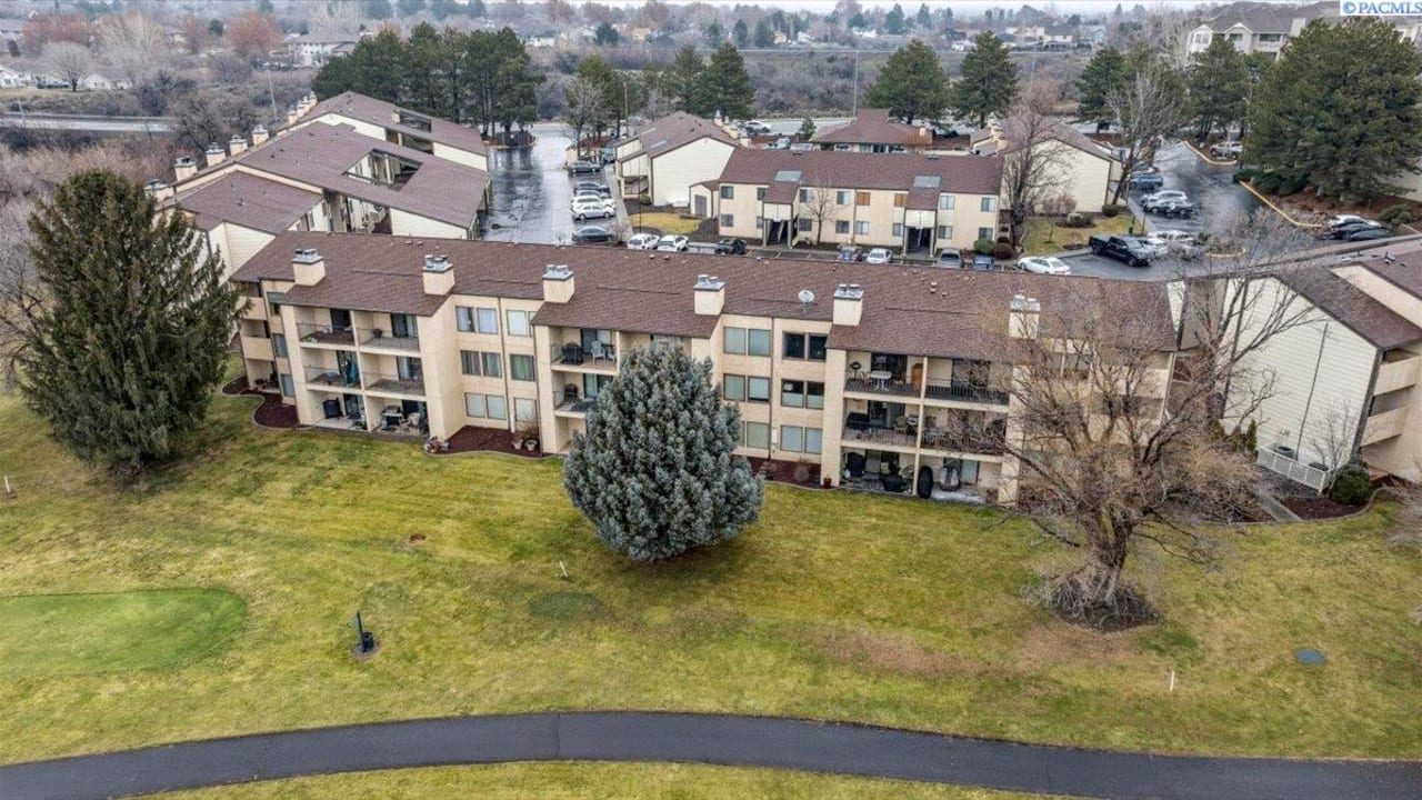 303 Gage Blvd #109, Richland WA 99352