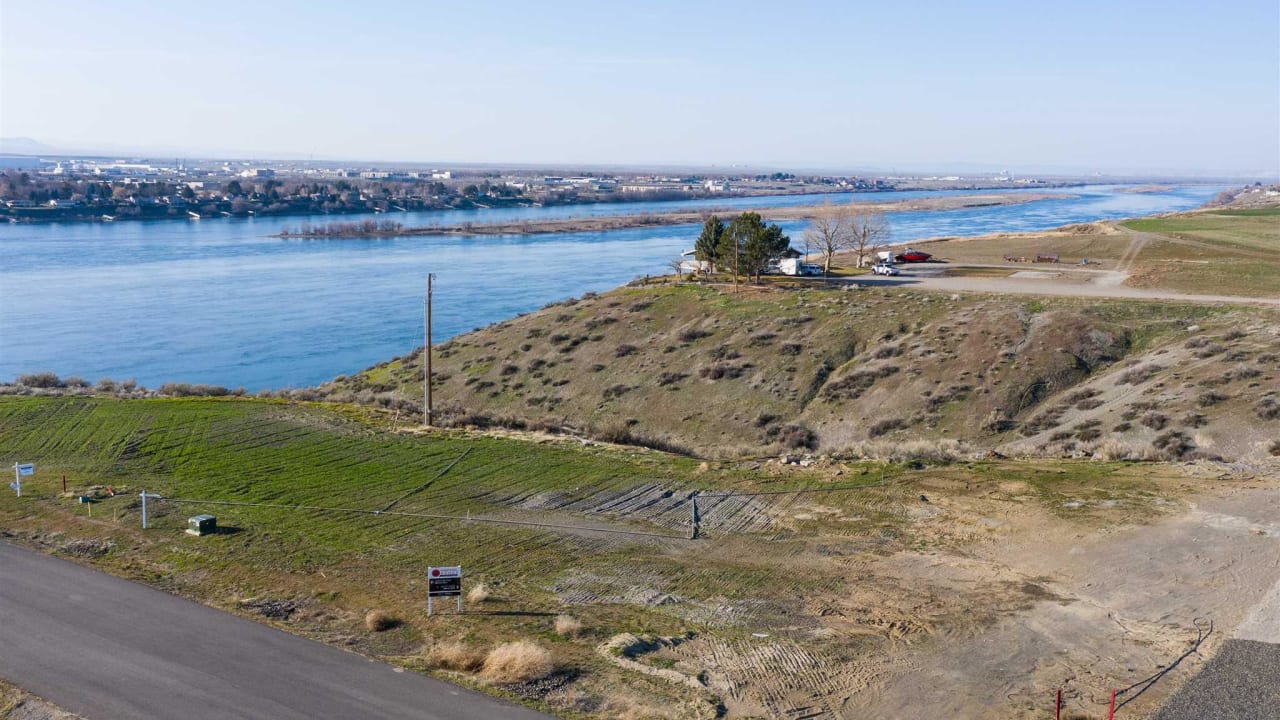 Lot 12 The reach at River Ranch, Pasco WA 99301