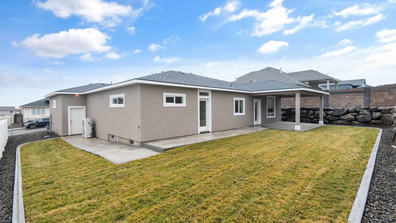 3352 S Van Buren, Kennewick WA 99338