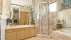 Guest Master En suite Bathroom