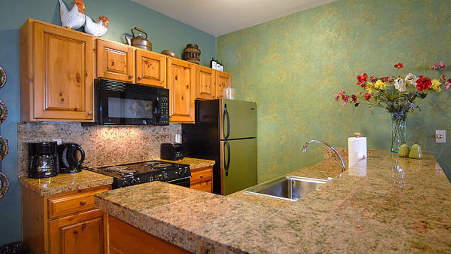 1517 ClubVillas_08 kitchen