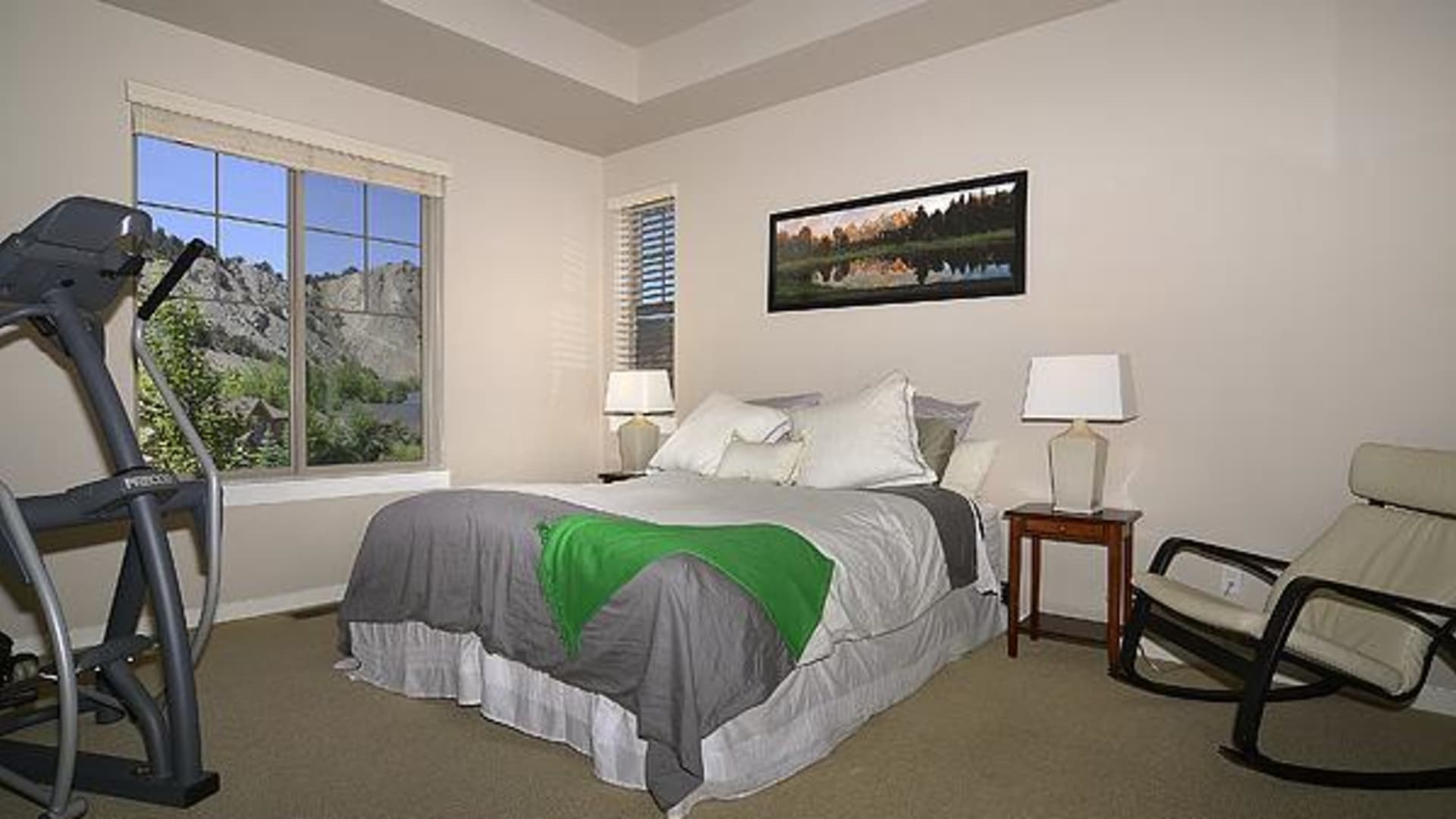 96 BentGrass_12 master bed view