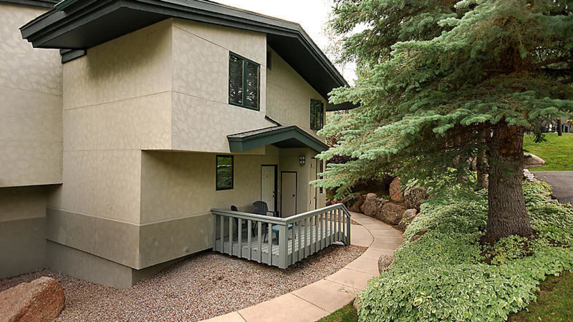 Tamarack 15_Exterior Three_03