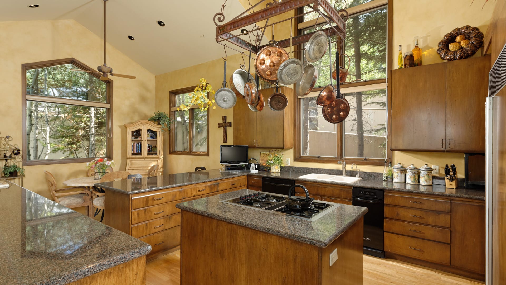 large open kitchen with dinning area