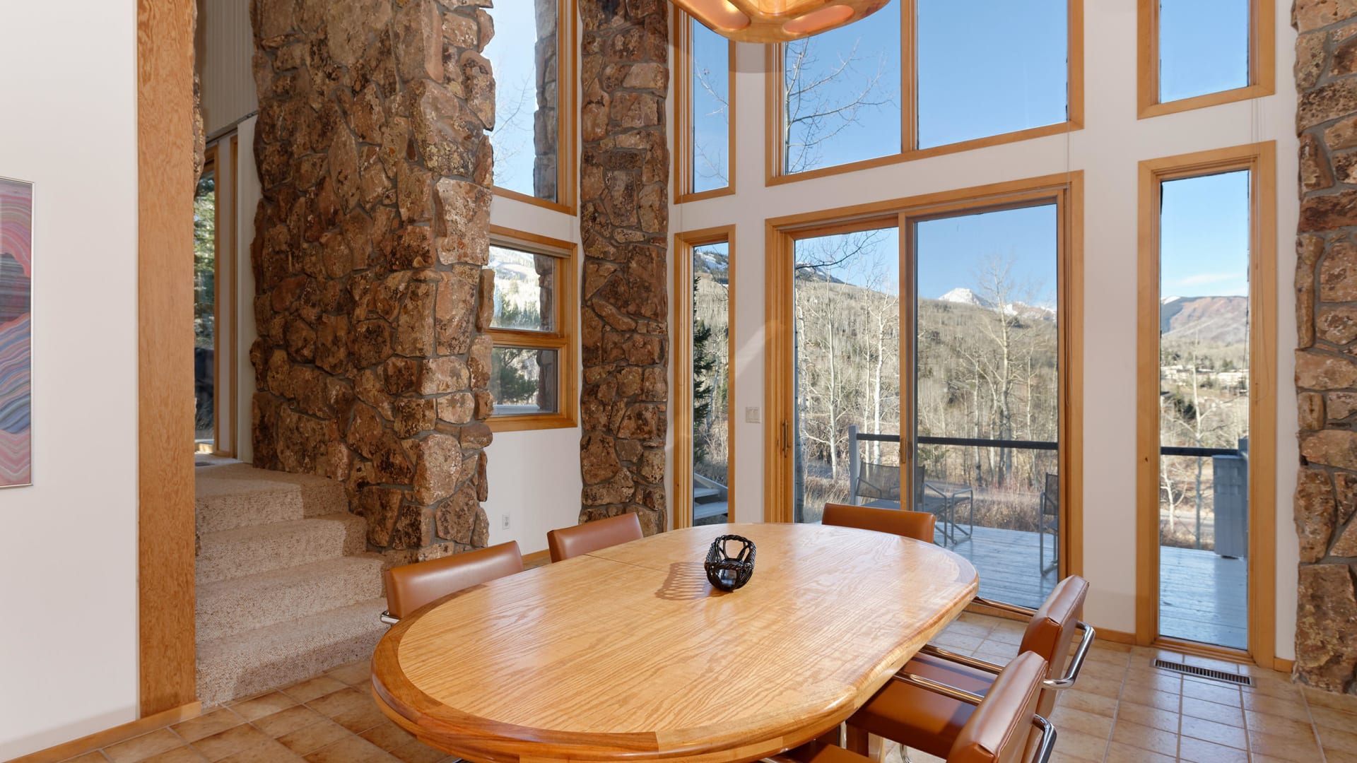 Dinning Room with Vaulted Ceilings